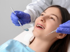 Zanim wydasz fortunę na aparat dla dziecka, sprawdź, czy należy mu się za darmo. Jest jeden warunek