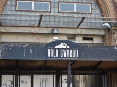 Remont Hali Gwardii. Umowa na ostatniej prostej