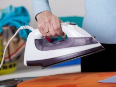 Tak szybko odkamienisz żelazko. Wystarczą 2 składniki