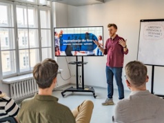 Zmień swój "pancerz homara". Jak improwizacja, intuicja i wartości pomagają rozwijać biznes