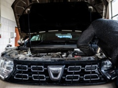 Zimny silnik i krótkie trasy. Mechanicy tłumaczą, dlaczego to zły pomysł