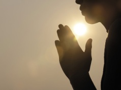 "Uważajcie i strzeżcie się wszelkiej chciwości"