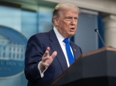 Trump: Nie mówiłem Zełenskiemu, by oddał Donbas