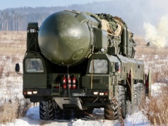 Broń jądrowa jako nowy filar bezpieczeństwa państw?