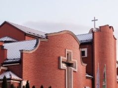 Zbrodnia na plebanii. Śledczy zdecydowali ws. zabójcy proboszcza