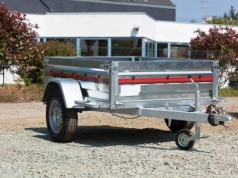 Światła do przyczep – jakie modele wybrać, aby zwiększyć bezpieczeństwo na drodze?