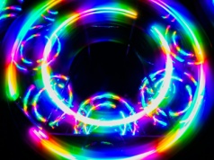 Fizycy odkryli wskazówki na punkt krytyczny materii jądrowej