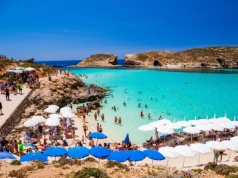 Gdzie Polacy podróżują w listopadzie? Te trzy wyspy są hitem