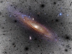 Ciemna materia i zagadka promieniowania gamma w centrum Galaktyki