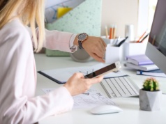 Dlaczego zmiana czasu to dobry moment na porządki w życiu prywatnym i zawodowym?