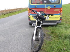 Pijany rowerzysta zakończył jazdę w przydrożnym rowie