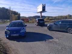 Zderzenie przy stacji BP na trasie Jelenia Góra–Karpacz. Kierowcy gubią się w nowej organizacji ruchu.