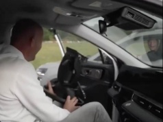 Testujący wyrwał kierownicę z samochodu i dał pokaz chamstwa. Felieton