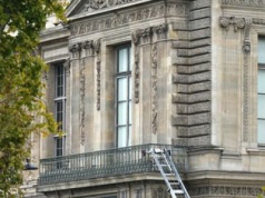 Co wiadomo o kradzieży w Luwrze