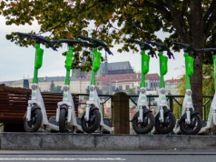 Koniec z wypożyczaniem hulajnóg w europejskiej stolicy. Władze wprowadzają nowe zasady