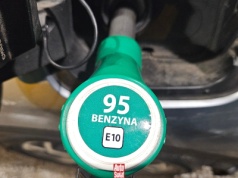 "Trik" podczas tankowania, którego nie zna wielu początkujących kierowców