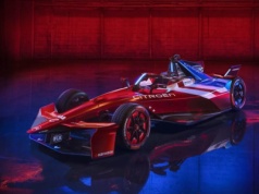 Citroën zaprezentował nowy supersamochód. Ma 470 KM mocy i przyspiesza do setki w 1,8 sekundy!