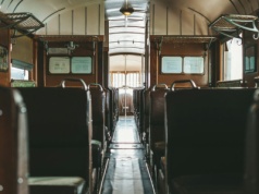 To wygląda jak podróż w czasie. Kultowy skład wraca na tory. Cena zaskakuje