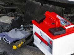 Jak sprawdzić, czy akumulator jest dobry? Oto najlepsza metoda