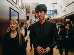 Ekspert analizuje zachowanie Erica Lu podczas ogłoszenia werdyktu. Zwrócił uwagę na jedno