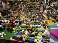 Przedostatnia Giełda Staroci w 2025 r. Odwiedziliśmy pl. Wojska Polskiego z aparatem