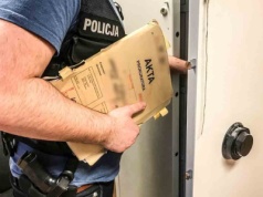 Udawał strażnika granicznego. Rafała M. z Ruchu Oborny Granic usłyszał zarzut