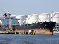 Chińskie rafinerie kupują coraz więcej surowca. Głównie z Rosji