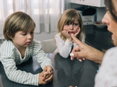 Mówią o faworyzowaniu rodzeństwa. "Niby przy dzieciach miłość się mnoży, ale ja tego nie odczułem"
