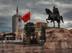 AI będzie rządzić państwem? Do wygenerowanego przez sztuczną inteligencję ministra dołącza kandydat na burmistrza stolicy