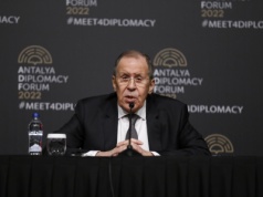 Rosja odpowiedziała na słowa Sikorskiego. Ławrow grzmi: "Polacy gotowi popełniać zam…