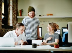 „Zmiany nie przychodzą nagle, zawsze poprzedzają je sygnały. Problem w tym, że większość firm je ignoruje”