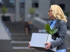 Obwiniają AI za zwolnienia, a prawda może być inna. „Robią z technologii kozła ofiarnego”