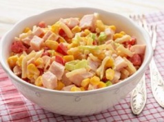 Wystarczy jedna porcja tej sałatki. Mózg wskoczy na wyższe obroty