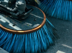 1500 zł kary za brudną drogę. Burmistrz: czyszczenie obowiązkiem kierowców