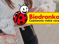 Znikają z Biedronki jak świeże bułeczki. Naturalna skóra, cena niższa niż 80 zł i ta jakość