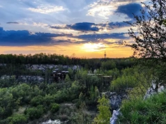 Porządki na Krzemionkach. Wspinacze usunęli graffiti i posprzątali teren