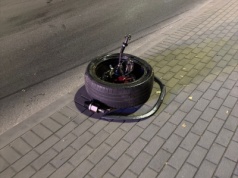 Poważnie wyglądająca kraksa na skrzyżowaniu Żywieckiej i Lenartowicza