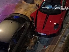 Sportowe Porsche za 700 tysięcy złotych rozbite przez młodego kierowcę na Wale Miedzeszyńskim