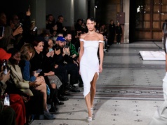 Nowy projekt buntowników świata mody. Te ubrania pielęgnują skórę jak kosmetyki