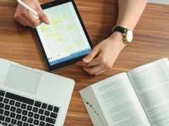 Kilkaset laptopów i tabletów trafi do szkół podstawowych w Ciechanowie