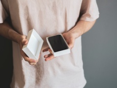 5 ustawień, które warto zmienić po pierwszym uruchomieniu telefonu. Koniecznie to zrób