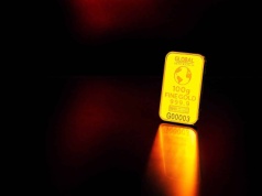 Dziwne rzeczy dzieją się na rynku złota. Wygląda na to, że eksperci jednak nie zwariowali?