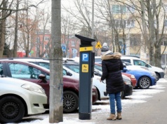To koniec stref płatnego parkowania jakie znamy? Długa lista zarzutów do polskich miast