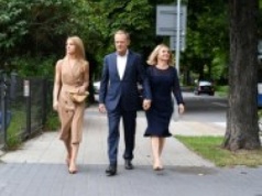 Tusk: PiS podsłuchiwał moją żonę i córkę