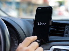 Uber dał kierowcom dodatkową fuchę. Pomysł "dystopijny" i "ponury"