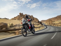 Yamaha Ténéré 700 World Raid 2026. Pokonaj dystans