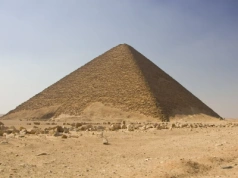 Akcja ratunkowa w Egipcie. Kobieta utknęła w piramidzie