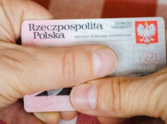 Zgubił dowód osobisty kilka lat temu. Teraz ma zapłacić 9 tys. zł kary. Popełnił jeden błąd