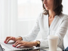 Cichy kryzys na rynku pracy, a będzie jeszcze trudniej. Ekspert radzi, jak w 2025 r. znaleźć dobrze płatną pracę