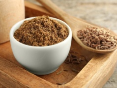 Kminek na żołądek, niestrawność, wilgoć i śluz